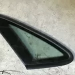 Бу боковое cтекло в кузов заднее левое глухое Renault Laguna лифтбек 7700823582,  7700821589,  7700821587