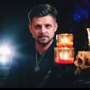 Приворот Україна. Замовити приворот у чаклуна в Києві. Магія