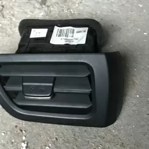 Бу дефлектор воздушный правый Kia Rio 3,  97480-4X100