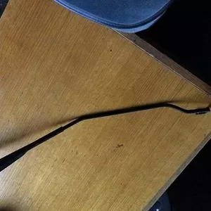 Б/у щеткодержатель правый Renault Megane 2,  8200036912