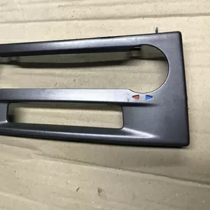 Бу накладка блока управления климат-контролем Renault Laguna 2,  8200025936