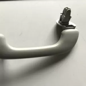 Бу ручка потолка Renault 8200000099 Trafic 2,  Laguna 2,  Opel Vivaro 2,  Nissan Primastar 2
