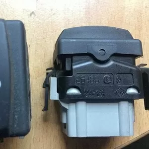 Бу кнопка ESP Renault Laguna 2,  8200003452.