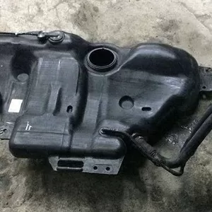 Б/у топливный бак Renault Laguna 2,  8200004975,  8200022335,  8200022336,  8200004974,  8200013340, 