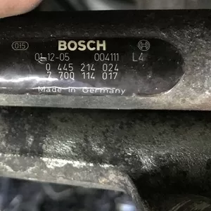 Б/у топливная рампа Renault 1,  9 dci,  BOSCH,  0445214024,  7700114017