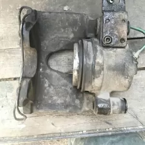 Бу суппорт передний левый Renault Laguna 2,  Espace 4 7701049762,  диаметр поршня 60 мм.