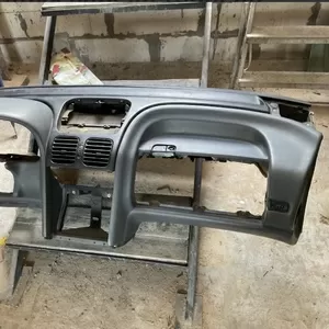 Бу передняя панель торпедо Renault Laguna 1,  7701205967,  7701205968