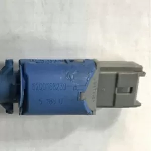 Бу датчик педали сцепления Renault 8200168239,  2 пина