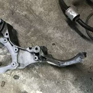 Б/у кронштейн кондиционера генератора 8200123833,  8200154164,  2.2; 2.5 dci,  Nissan,  Opel,  Renault