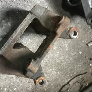 Бу кронштейн двигателя Chery Kimo S12-1001211,  S121001211