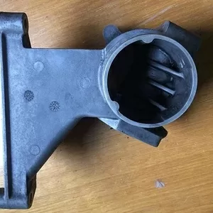 Б/у кронштейн EGR 8200217519,  8200528736,  8200404788 Renault 2.2;  2.5 dci