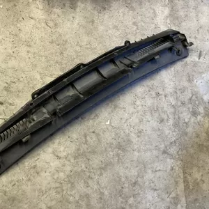 Бу накладка трапеции дворников Mercedes Benz W168,  A1688300213,  1688300213