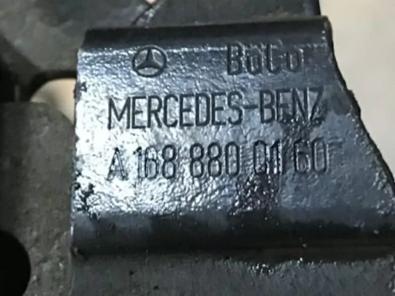 Бу замок капота  Mercedes Benz W168,  A1688800160 2