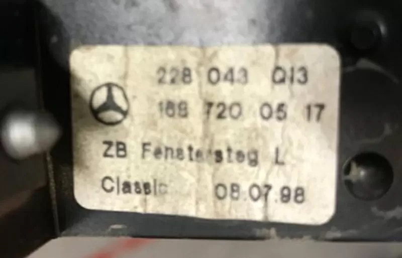 Бу направляющая стекла Mercedes Benz W168,  A1687200517 ,  3