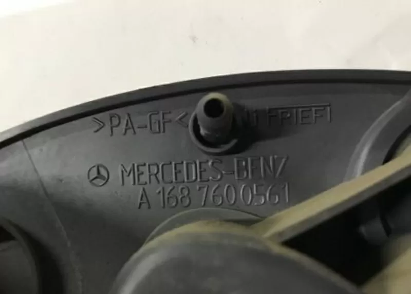 Бу ручка открывания двери Mercedes W168,  A1687600561,  1687600561 ,   3