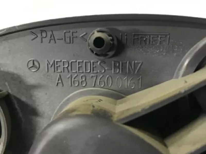 Бу ручка открывания двери Mercedes W168,  A1687600161,  1687600161  3