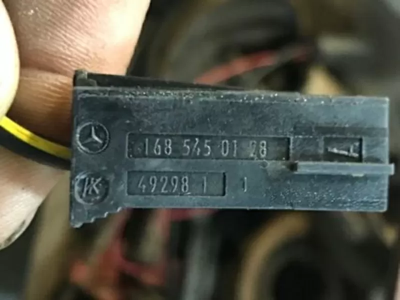 Бу разъём фишка Mercedes W168 1 pin,  1685450128 A1685450128 2