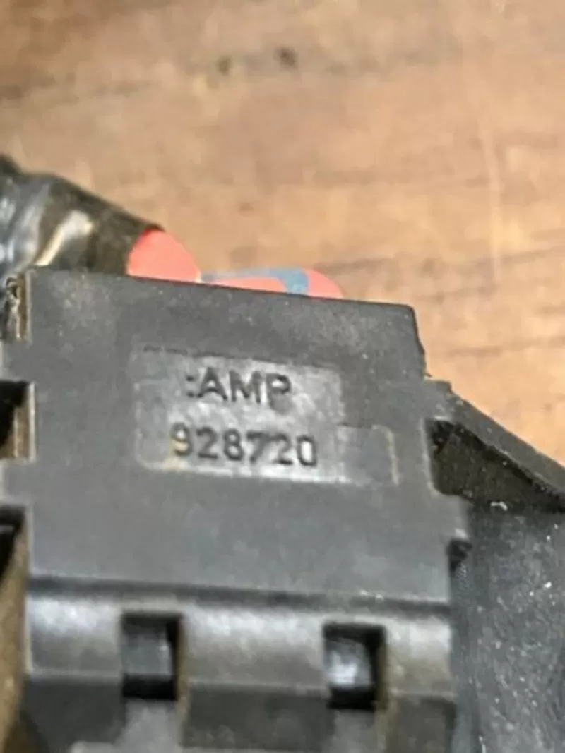 Бу фишка разъем автомобильный AMP 928720-1,  928720 2