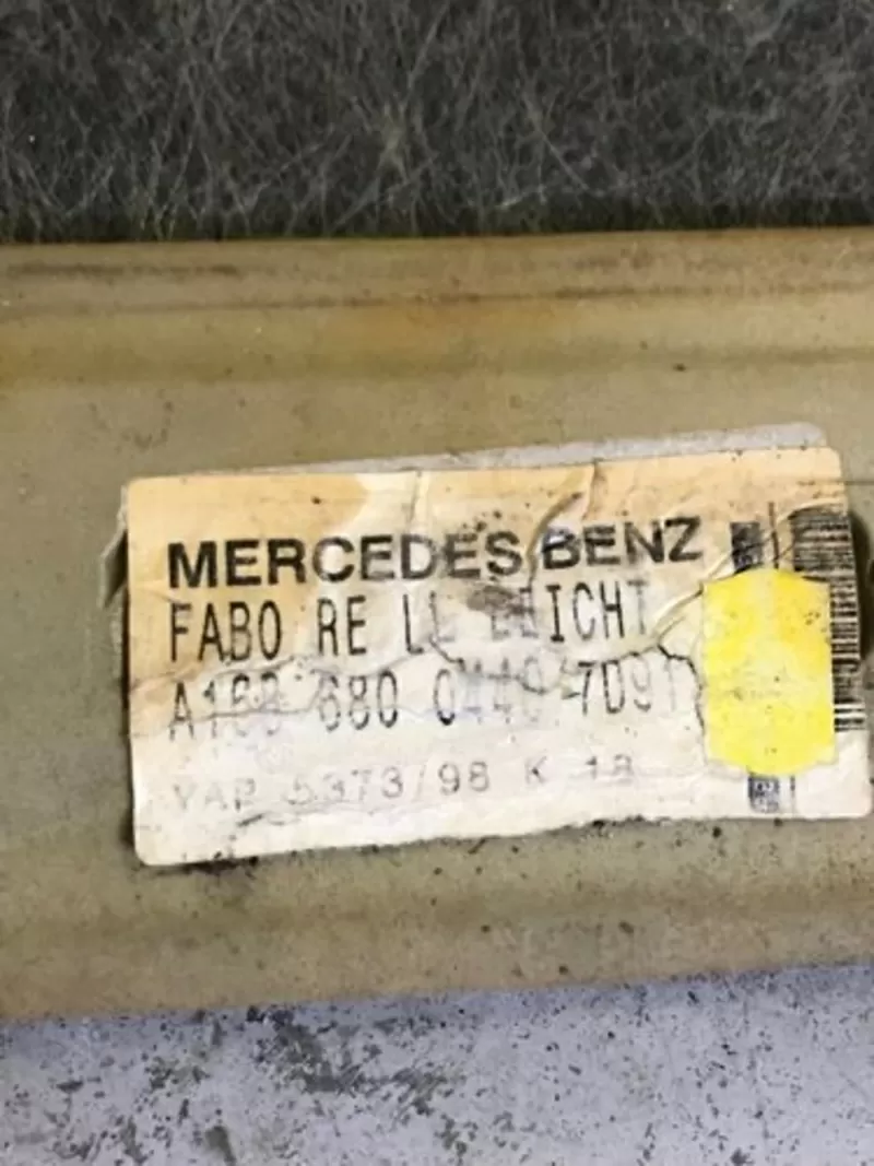 Бу ковровое покрытие Mercedes W168,  A1686800440,  переднее правое 3