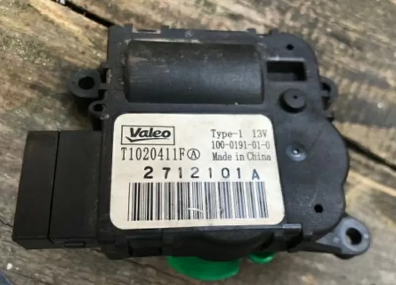 Бу моторчик заслонки печки Renault Megane 3,  100-0191-01-0,  T1020411F