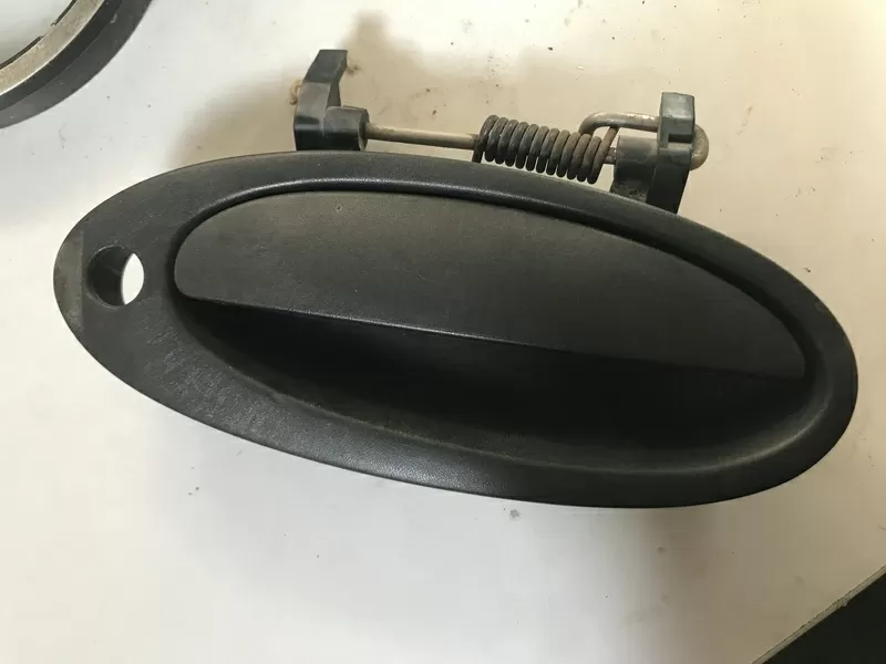 Бу ручка двери передней правой наружная Renault Laguna 1,  7700821374