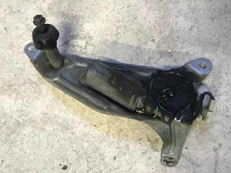 Бу трапеция дворников крышки багажника Renault Laguna 1,  7700842650