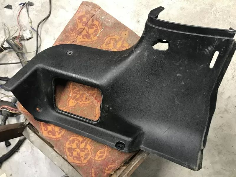 Бу накладка багажника правая Renault Laguna 1 лифтбек,  7700822522,  7700826960