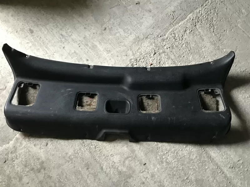 Бу обшивка крышки багажника Renault Laguna 1,  7700410208,  7700410207,  хетчбэк 