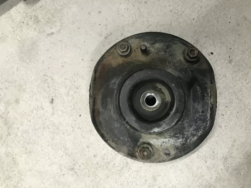 Бу опора амортизатора передняя  правая Renault Laguna 1,   7700832420