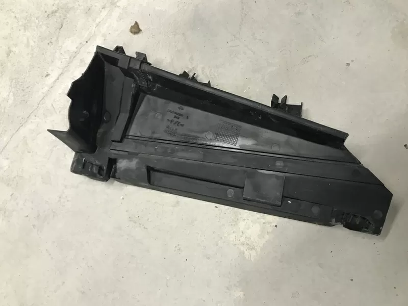 Бу крышка салонного фильтра Renault Laguna 1,  7700843100