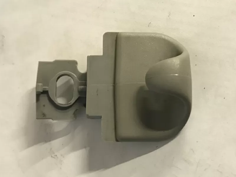 Бу крючок потолочной ручки Renault Laguna 1,  7700809447