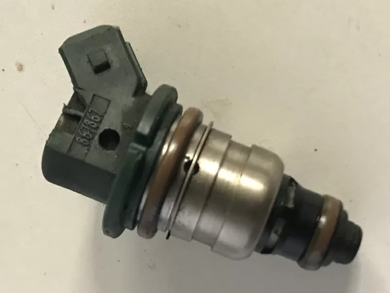 Бу форсунка Renault 1.8-2.0 8V,  867867,  7700867867 ,  Laguna 1, Megane 1,  Scenic 1,  