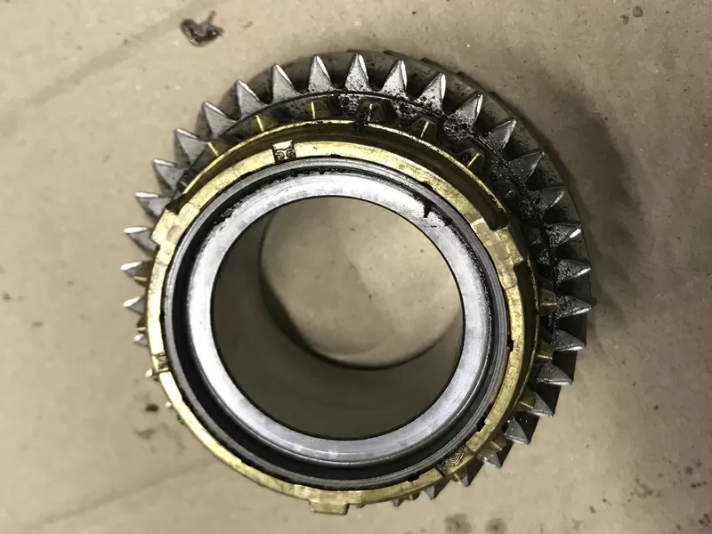 Бу шестерня 3-й передачи 37 зубов Renault,  7701715369