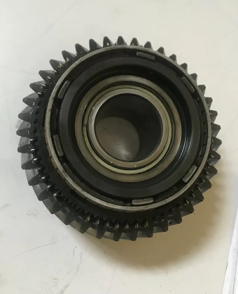 Бу шестерня 2-й передачи PK6,  27x40 зубов 8200269150 Renault Trafic Laguna