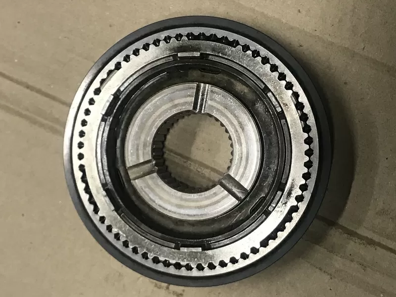 Бу муфта синхронизации 1-2 передачи КПП PK6  326049728R Renault Laguna Trafic  2