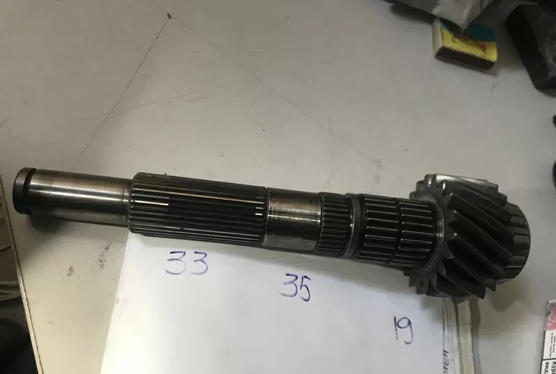 Бу вал вторичный 1-2, 5-6 передачи 6-ст. КПП 19 зубов Renault Laguna 2.