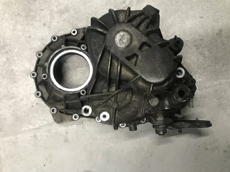 Бу корпус 6 ст. КПП 1.9 dci Renault Trafic Laguna 8200183331 2