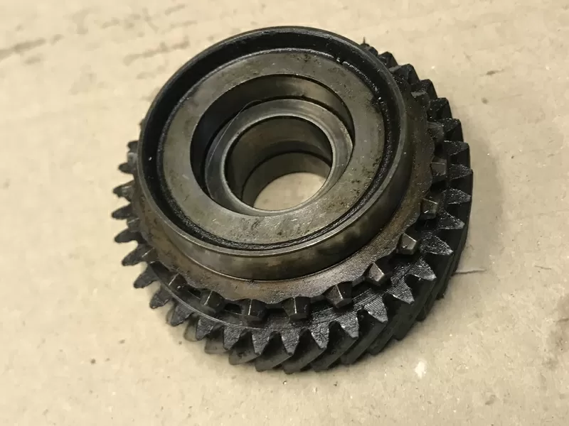 Бу шестерня 5-й передачи 39x31 зуб КПП JR5 Renault 8200916128 Laguna, Scenic, Fluence