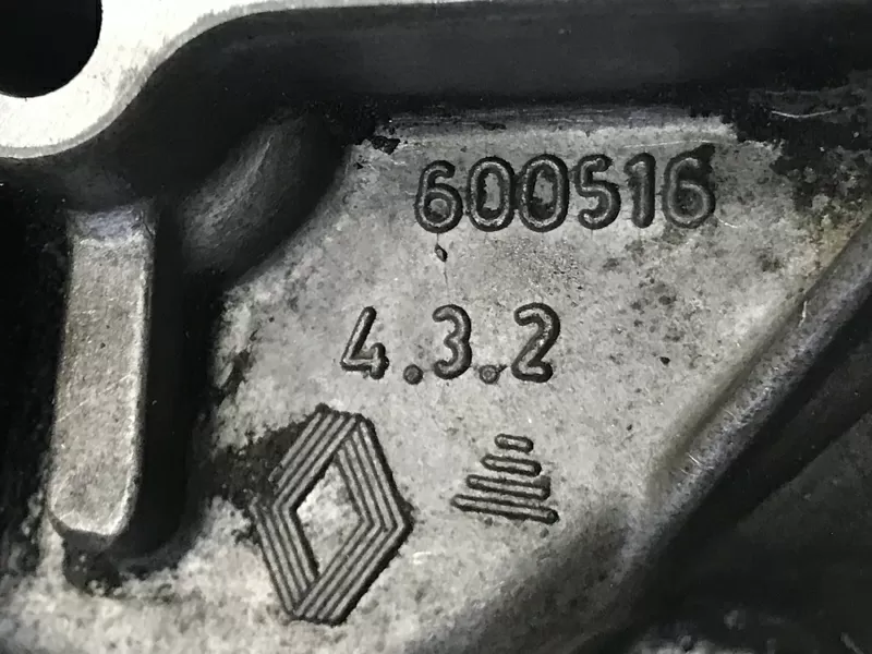 Бу корпус КПП 7700600516 Renault Laguna Megane Clio Kangoo 2
