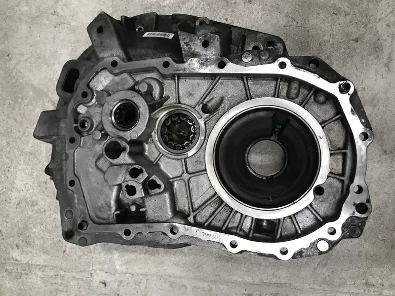 Бу корпус КПП Renault Laguna 2,  8200221770 2