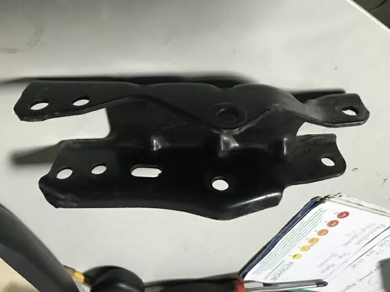 Бу кронштейн задней опоры двигателя Renault 7700419509 Kangoo Megane Clio