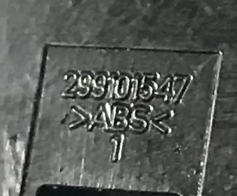 Бу кнопка TRIP в накладку панели приборов Kia Rio 3,  299101547 3