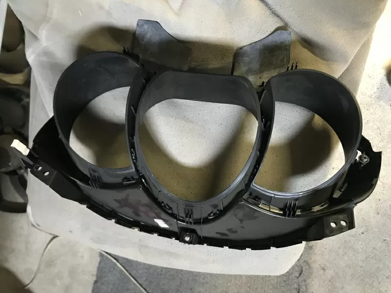 Бу накладка панели приборов Kia Rio 3, 84831-4X000 2