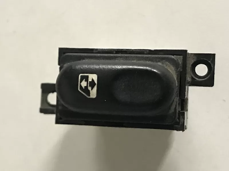 Бу кнопка стеклоподъемника 5pin Renault Laguna 1, 7700822679, белая фишка