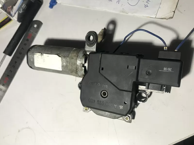 Бу моторчик люка Mercedes A class W168, A1688204110, 0390201665 3