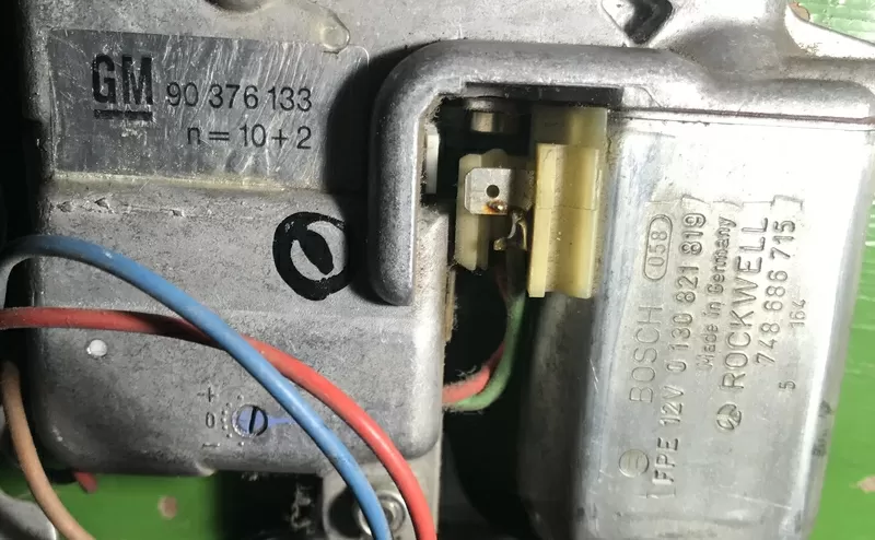 Бу моторчик люка Opel Vectra A, Omega A, Frontera A, 90376133 , 0130821819 2