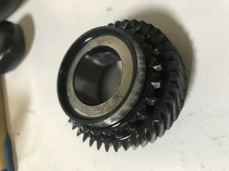 Бу шестерня 5-й передачи 39x31 зуб КПП JR5 Renault 8200611297 Laguna,  Scenic,  Megane 