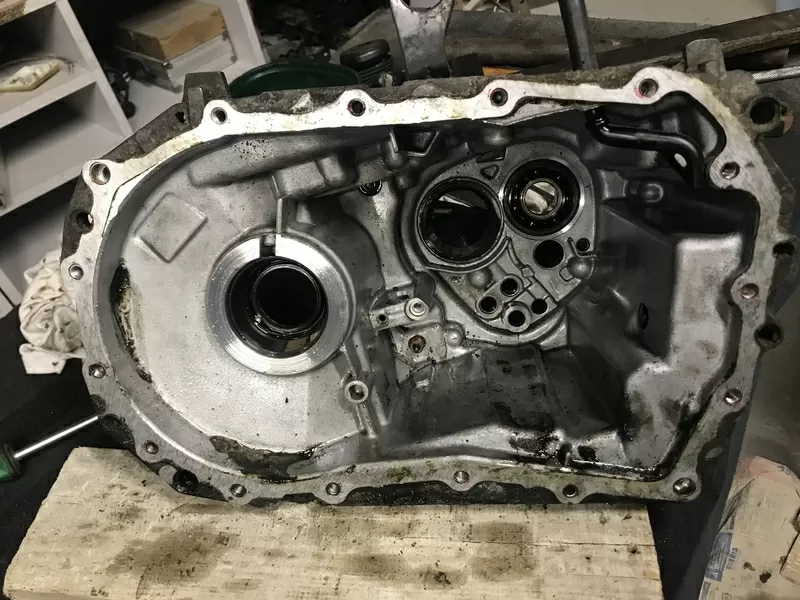 Бу корпус коробки передач JR5 102,  8200133311 Renault Megane Scenic Kangoo
