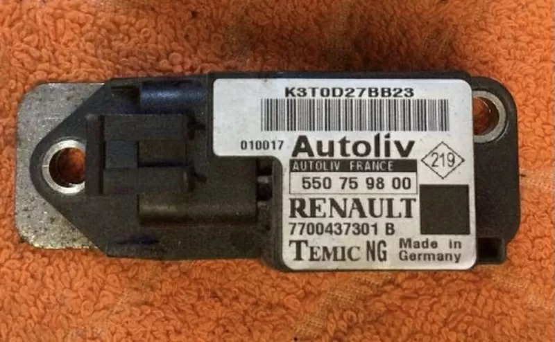 Бу датчик удара Renault Megane Scenic 1,  7700437301,  550759800