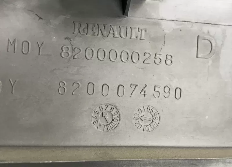 Бу накладка порога внутренняя задняя правая Renault Laguna 2,  8200000258,  8200074590 2